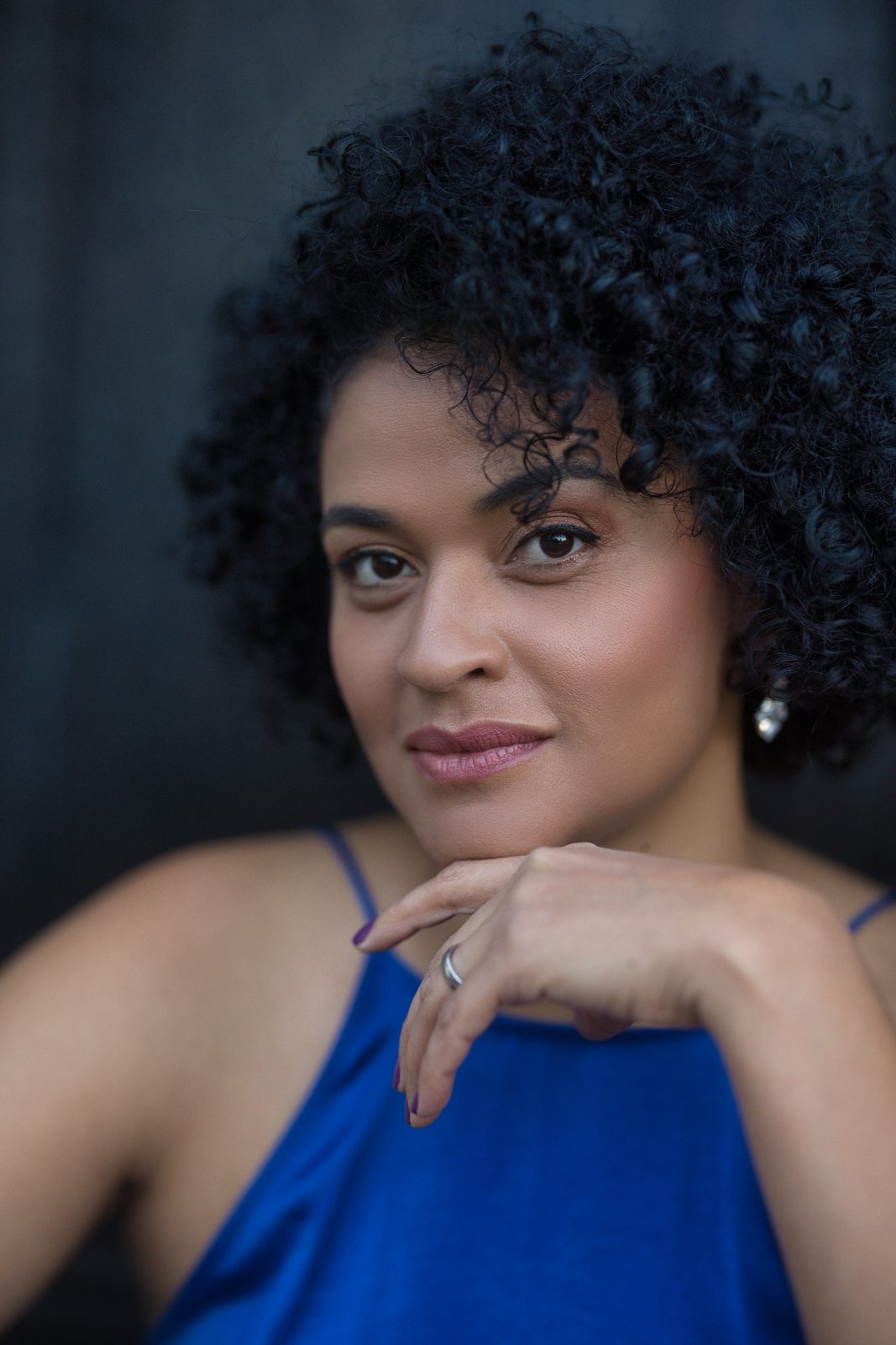 Foto da mezzo-soprano brasileira Josy Santos